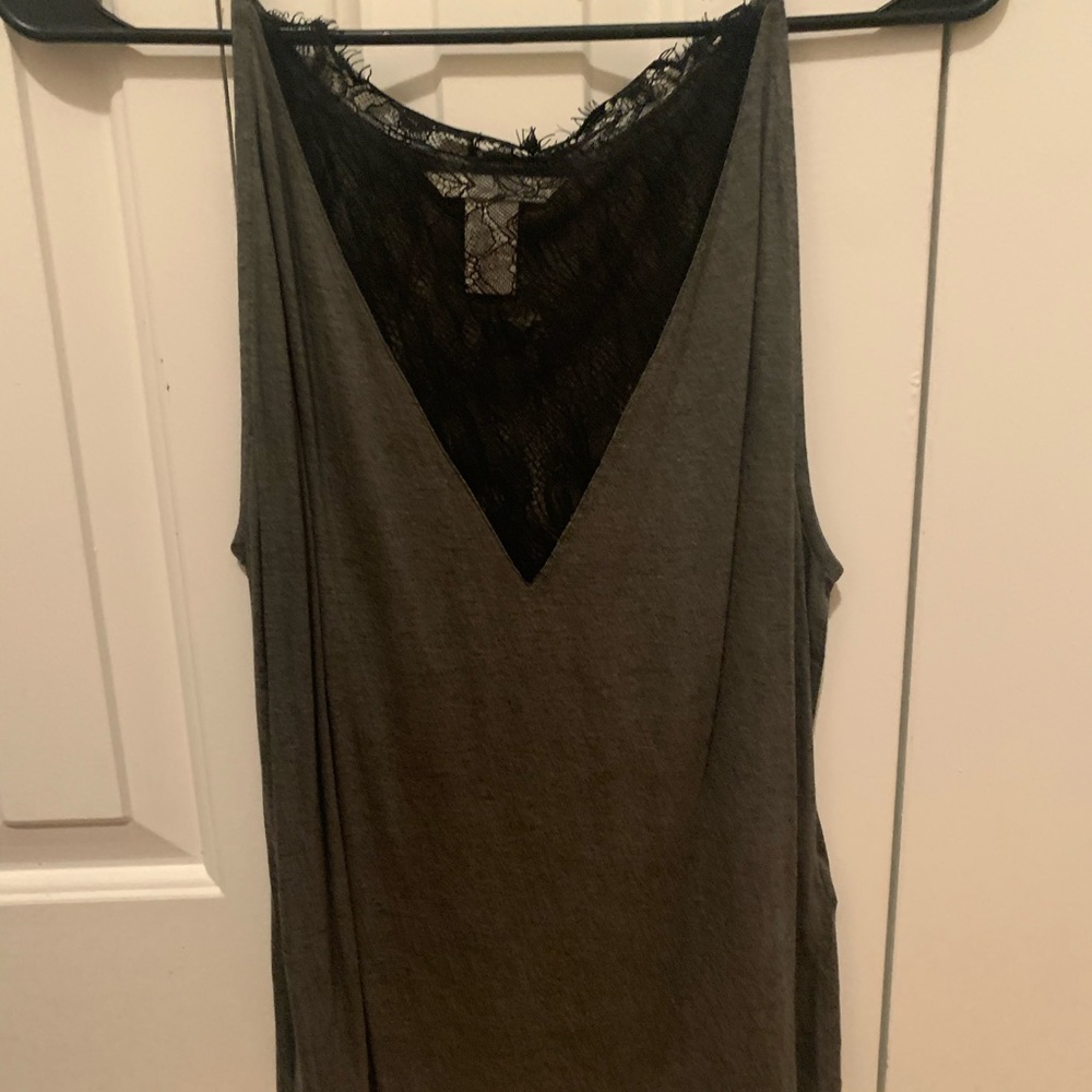 HM tank with lace